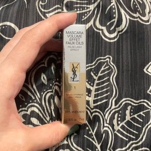 Yves Saint Laurent mascara volume effect